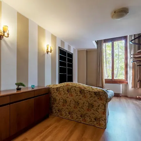 Guesthost - Roomy&cozy With Shared Terrace Διαμέρισμα *