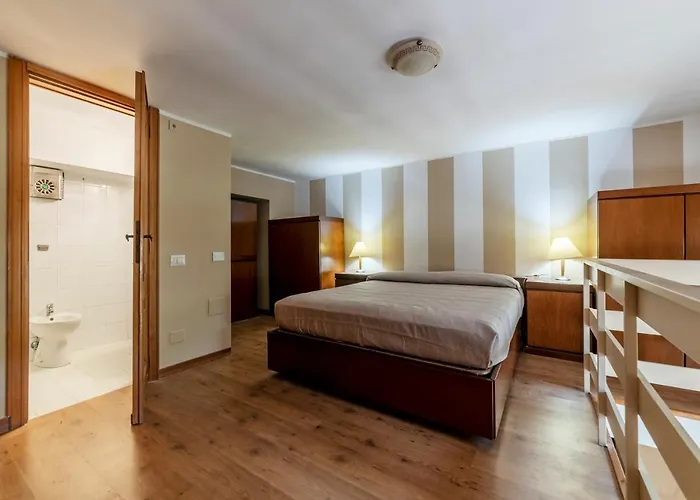 Guesthost - Roomy&cozy With Shared Terrace Lejlighed