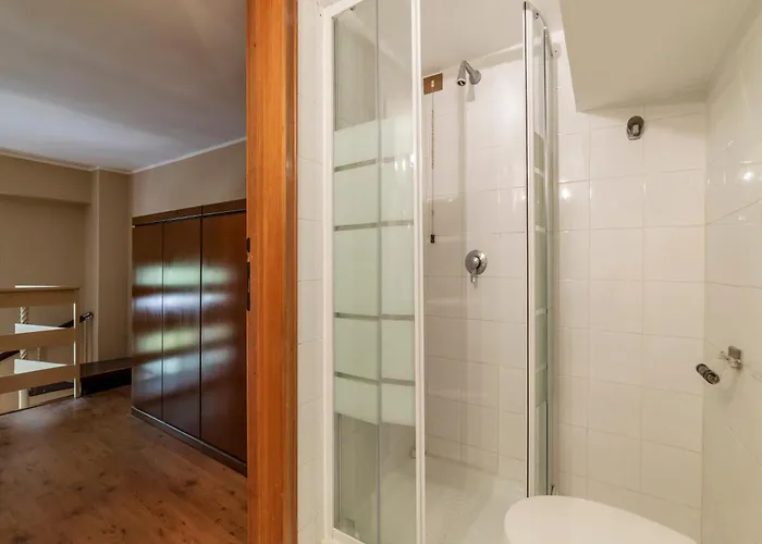 Guesthost - Roomy&cozy With Shared Terrace *